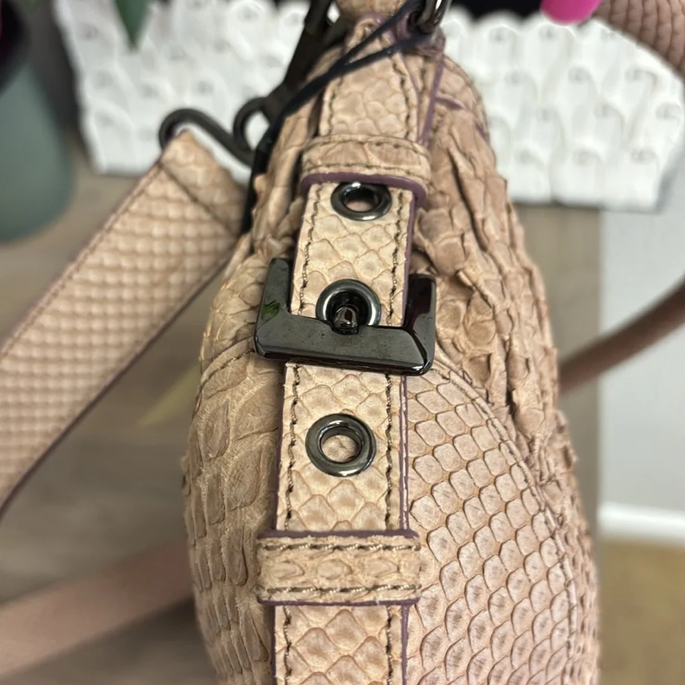 Burberry RARE python shoulder bag - Picture 9 of 14